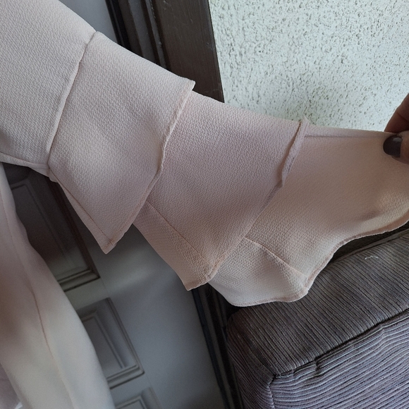 Calvin Klein Pullover SzL Ruffle Sleeve Pale Pink Poly/Spandex Round Neck Fem - Picture 3 of 10